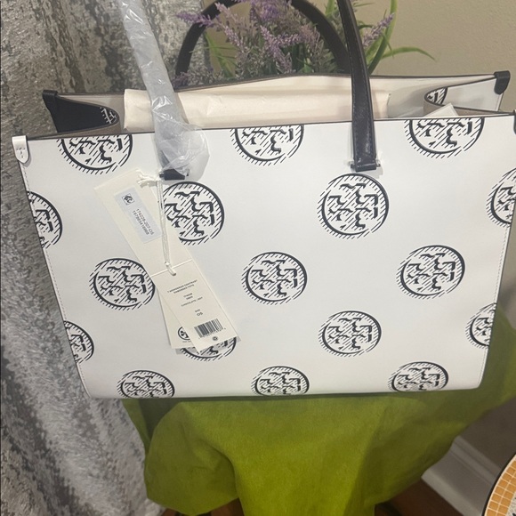 Tory Burch T Monogram Contrast Leather Tote - Picture 11 of 17